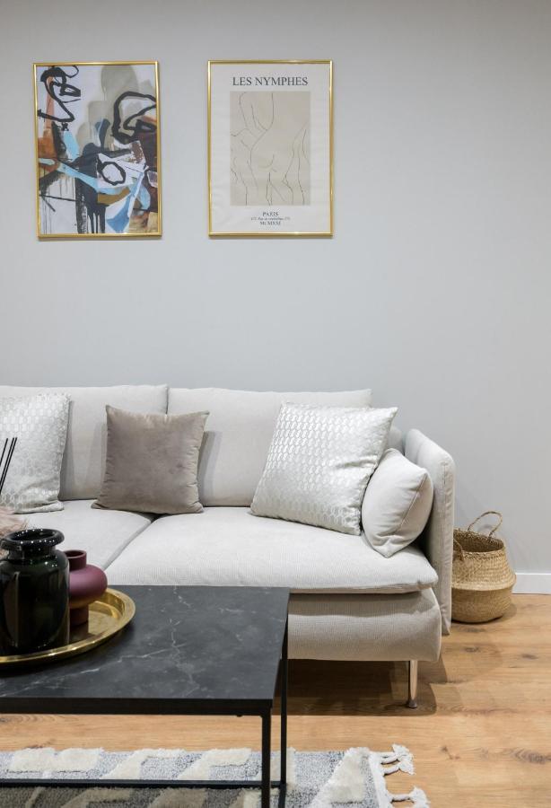 Crystal 3Bdr Apartment In Center Bükreş Dış mekan fotoğraf