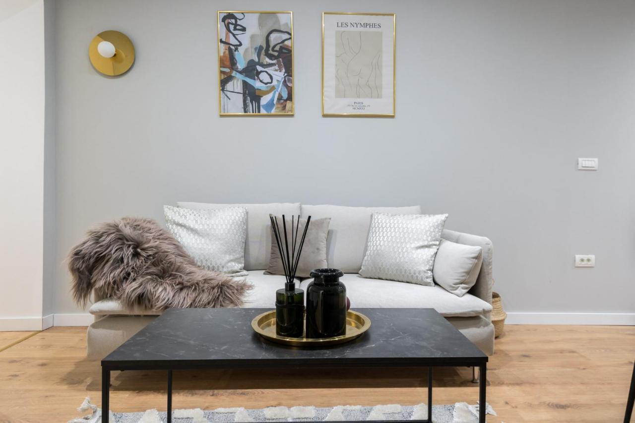 Crystal 3Bdr Apartment In Center Bükreş Dış mekan fotoğraf