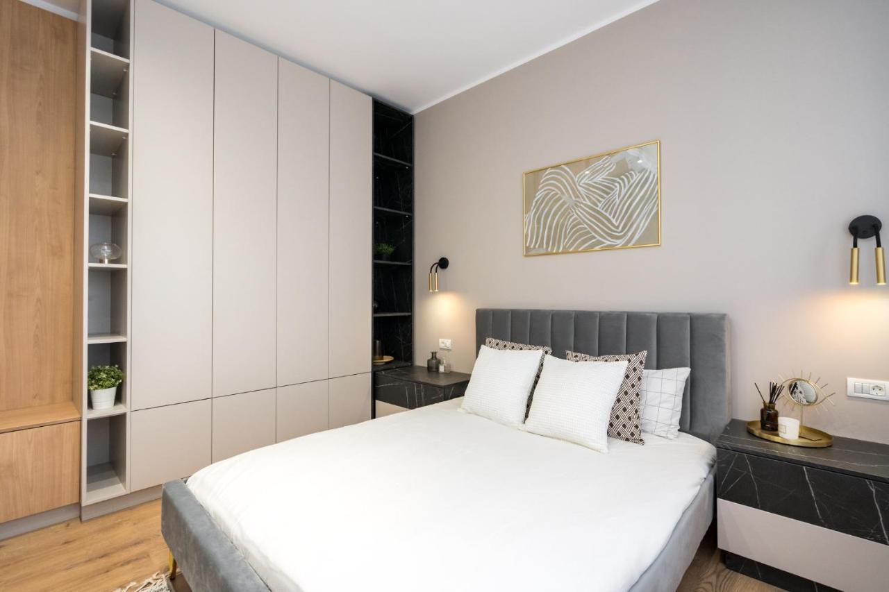Crystal 3Bdr Apartment In Center Bükreş Dış mekan fotoğraf