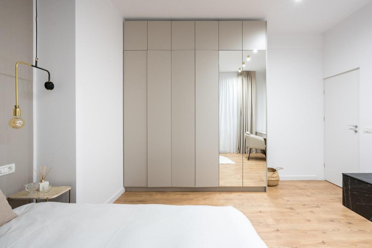 Crystal 3Bdr Apartment In Center Bükreş Dış mekan fotoğraf