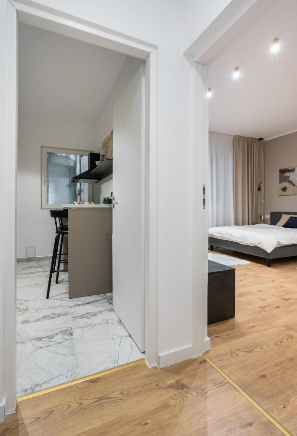 Crystal 3Bdr Apartment In Center Bükreş Dış mekan fotoğraf